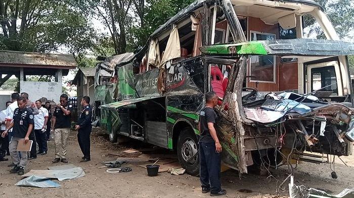 Berita Sopir Bus Putera Fajar Jadi Tersangka Kecelakaan Maut Di